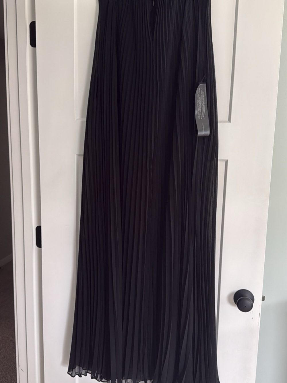 NWT BCBGMaxAzria Pleaded Gown in Black Size 8 - Picture 5 of 9